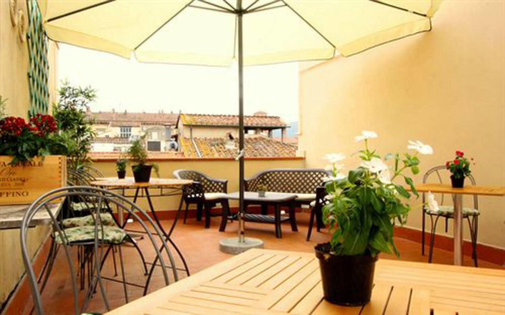 B&B Camera Con Vista Lucca Dış mekan fotoğraf
